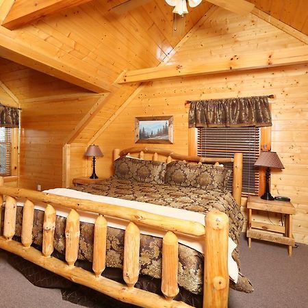 Rising Eagle Lodge - Eight Bedroom Pigeon Forge Exterior photo