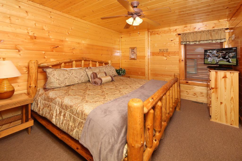 Rising Eagle Lodge - Eight Bedroom Pigeon Forge Exterior photo