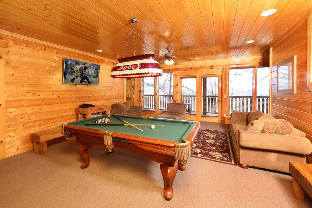 Rising Eagle Lodge - Eight Bedroom Pigeon Forge Exterior photo