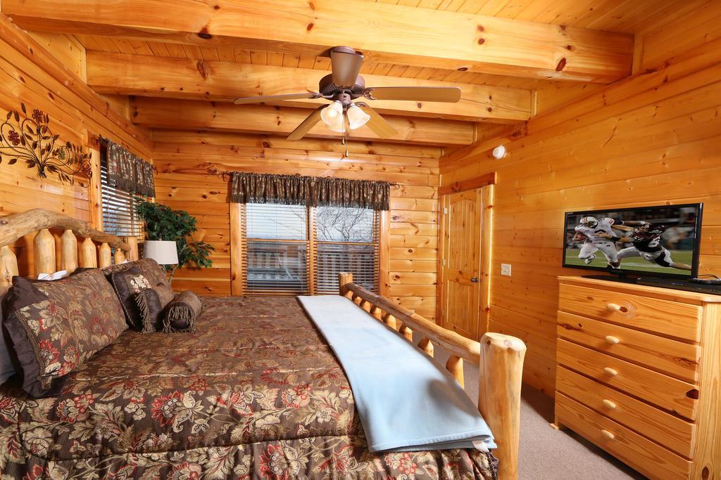 Rising Eagle Lodge - Eight Bedroom Pigeon Forge Exterior photo