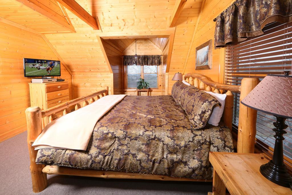 Rising Eagle Lodge - Eight Bedroom Pigeon Forge Exterior photo