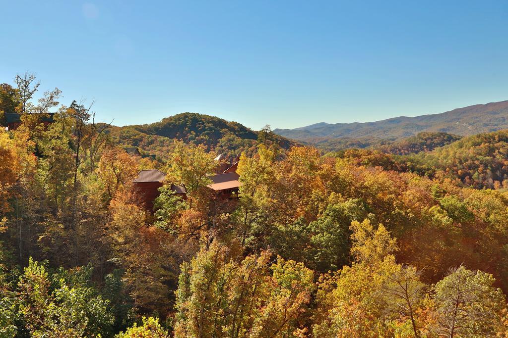 Rising Eagle Lodge - Eight Bedroom Pigeon Forge Exterior photo